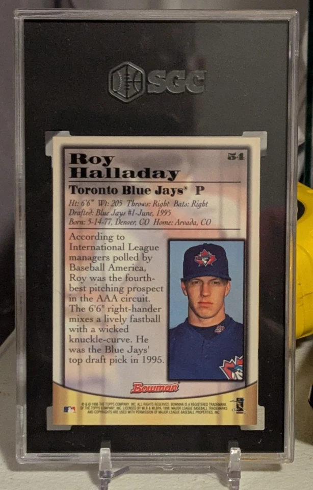 HOF ROY HALLADAY AUTO 1998 BOWMAN BLUE SGC 9 AUTO GRADE 10 TORONTO BLUE JAYS - Image 2 of 2