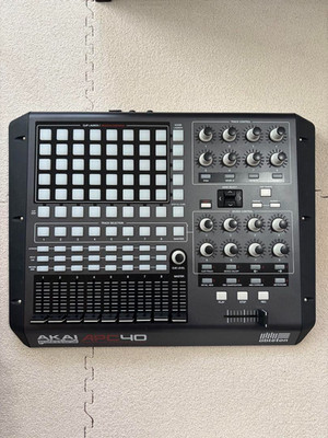 AKAI Professional APC40 Live Performance Controller funktioniert gebraucht