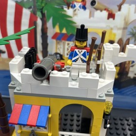LEGO Pirates: Lagoon Lock-Up (6267) 100% Complete w/ Instructions