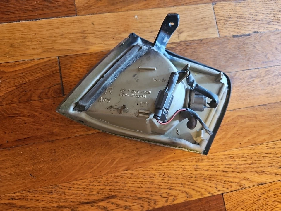 Luz de señal de giro marcador de esquina Subaru Legacy 1990 1991 lado derecho OEM Foto 2 de 2