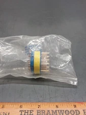 New Amphenol 97-32-8P 32 Shell 30 pos pin 6-12 Awg, 24-16 Awg