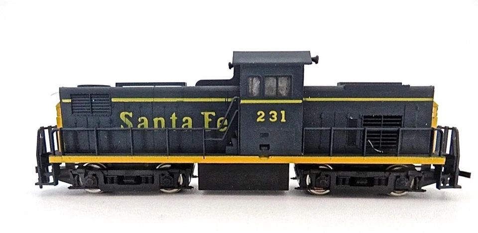 HO Life Like Scarce Santa Fe ALCO C-415 Powered Diesel New Old Stock Low Ship - Image 2 of 4