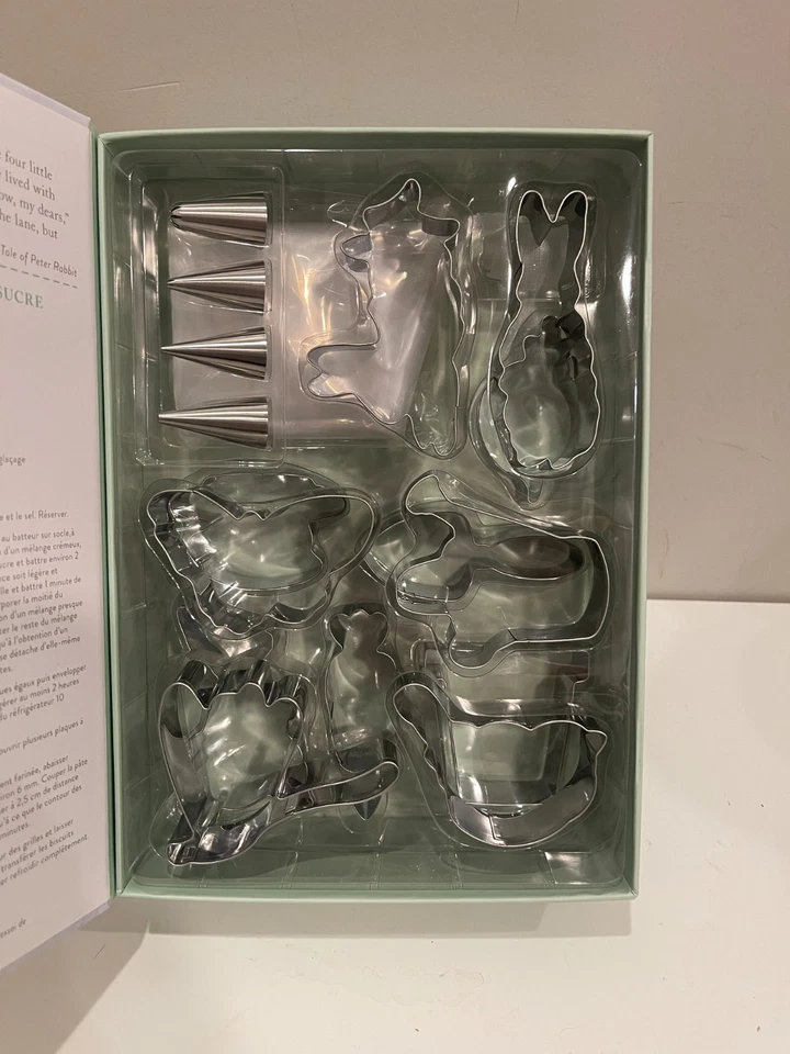 NIOB WILLIAMS SONOMA PETER RABBIT COOKIE BAKING KIT 12 COOKIE CUTTERS - Image 2 of 3