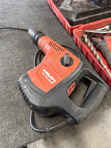 Hilti TE 40-AVR Rotary Combihammer Hammer Drill SDS w/ Bits Handle Manual Case - Picture 9 of 17