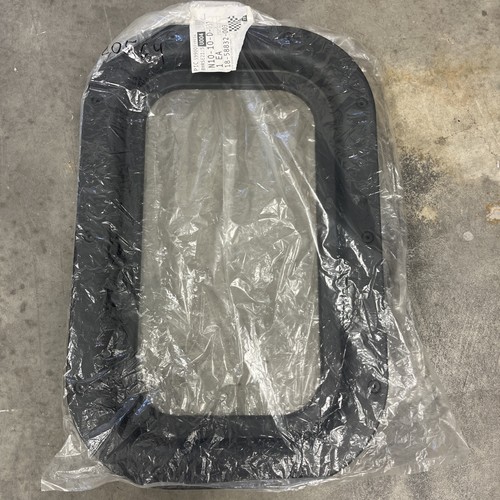 Genuine Freightliner Cascadia Sleeper Window Frame OEM A18-58832-003  B6