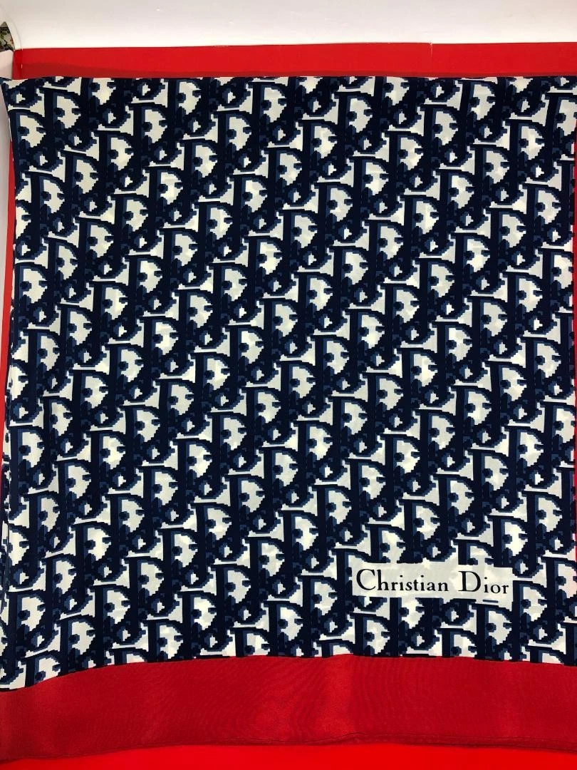 Foulard ancien Christian Dior 78 cm * 78 cm
