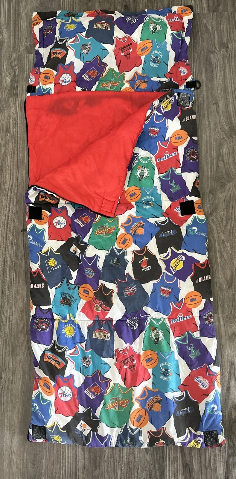 Vintage 1990's NBA sleeping bag SONICS WIZARDS WARRIORS BULLS Jordan youth