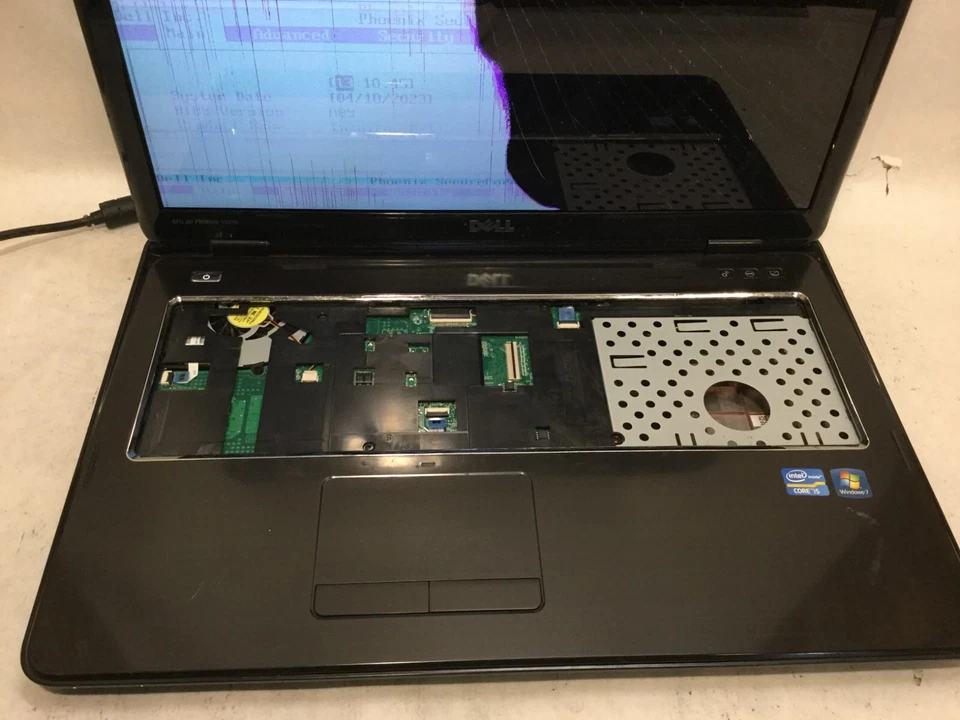 Dell Inspiron N7110 15.6” / Intel Core i5 / (CRACKED/MISSING PARTS!) -MR - Image 2 of 4