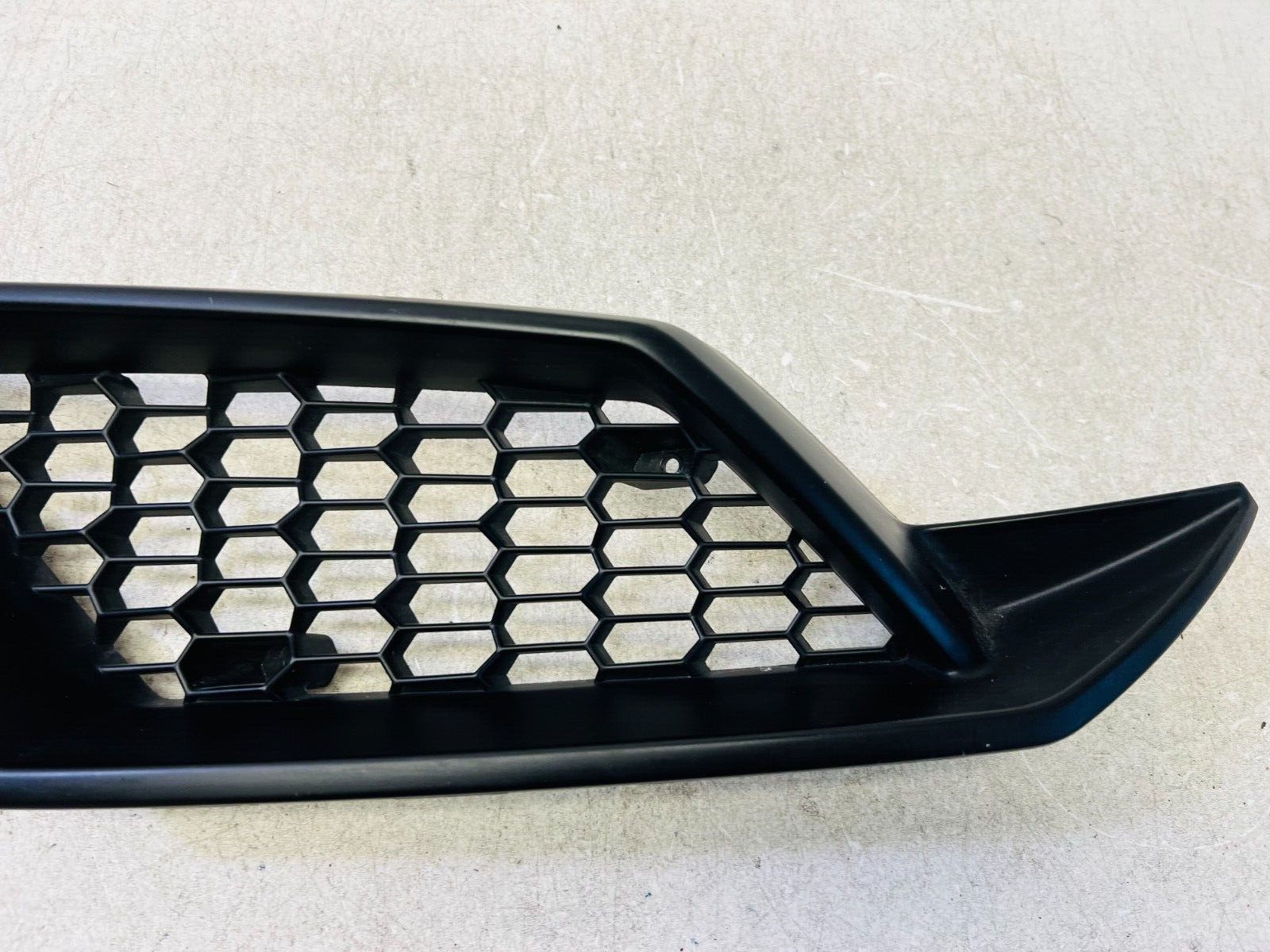 2018 2019 2020 Lamborghini Huracan (LP580 LP640) LH Rear Bumper Grille 4T0807676
