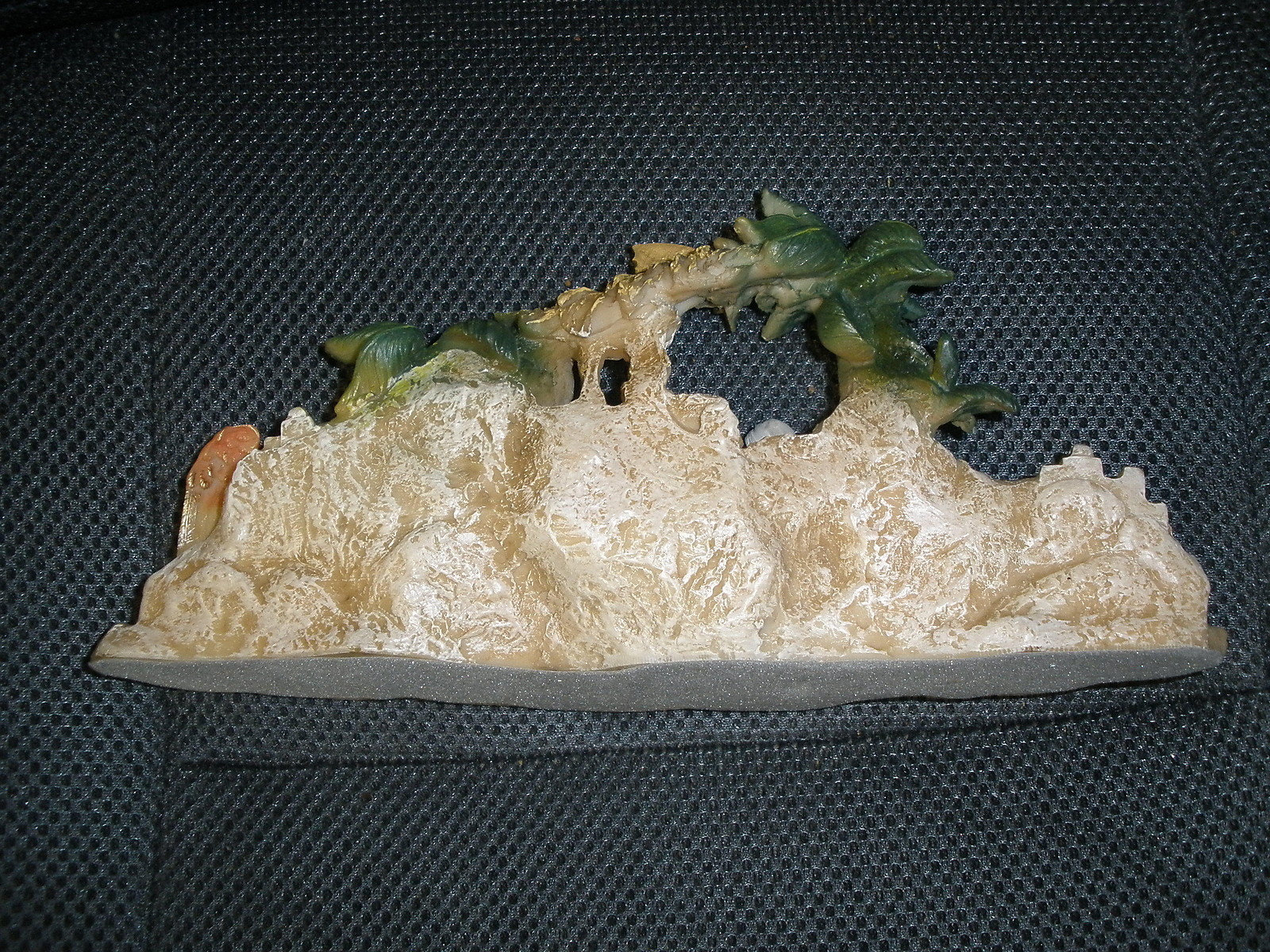 Dicksons Christmas Nativity Figurine - Holy Family 4x5.75 Inch, Knitted Glitter Resin, Perfect Holiday Home Decor & Gift