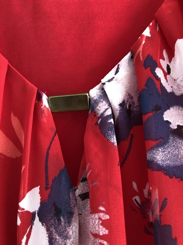 STUNNING LADIES RED FLORAL BLOUSE SIZE 16 New - Foto 2 di 4