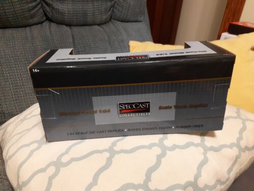 1/64 Custom Pete 385 Red White With Black Stakebed SpecCast - Picture 3 of 6