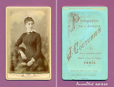 Inès de BEAUFOND, Portrait de jeune femme de profil, tableau - Galerie
