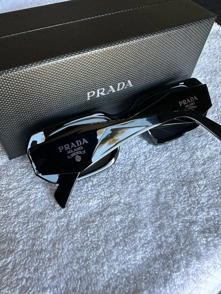 Gafas de sol Prada  Foto 3 de 4