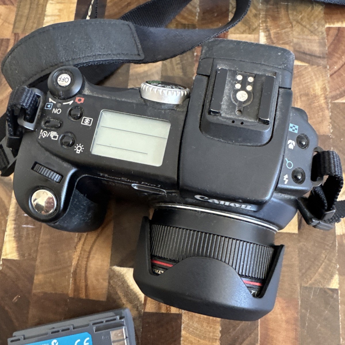 Canon PowerShot Pro1 Digital Camera Black 8.0 MP Auto Focus 7x
