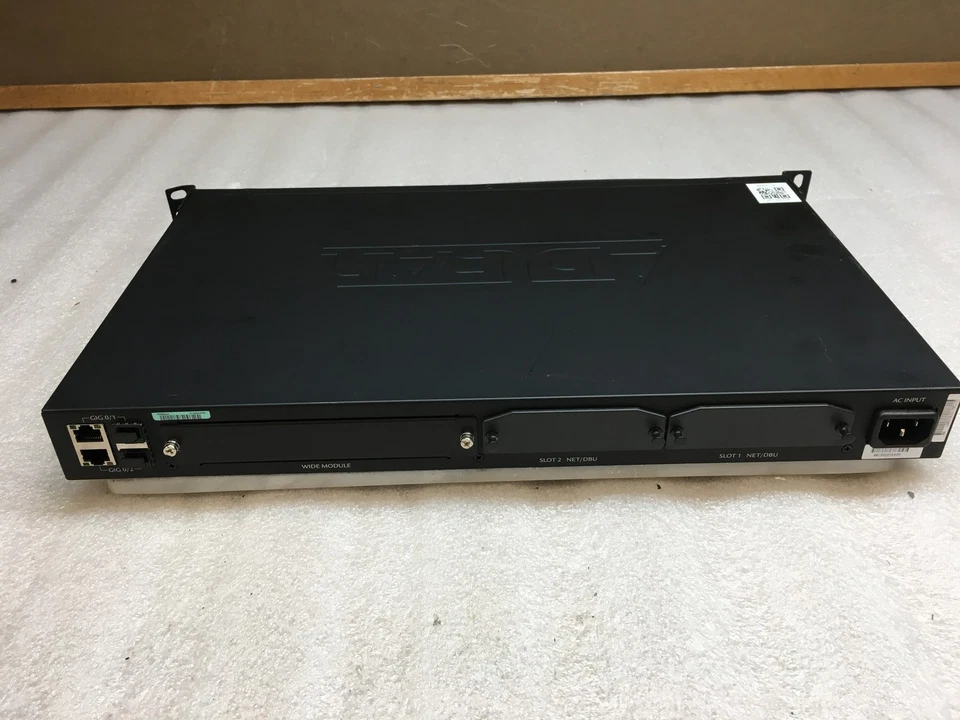 Router cableado Gigabit de 3 puertos Adtran NetVanta 4430 P/N 1700630E1 con orejas de rack Foto 4 de 4