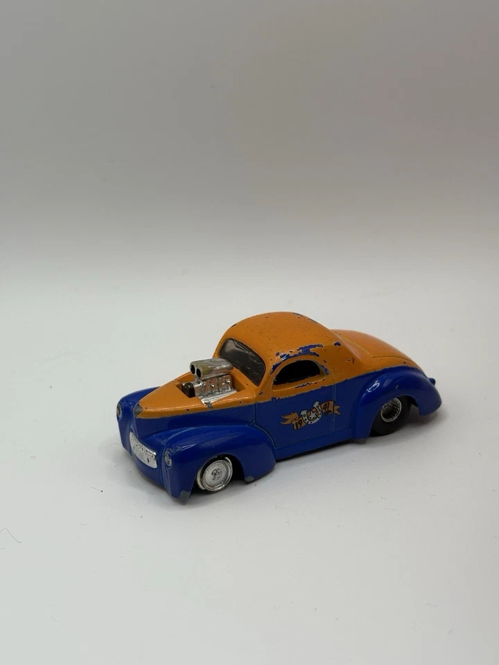 maisto 1941 willys Orange 1:64 Diecast Toy Car Loose  - Image 2 of 4