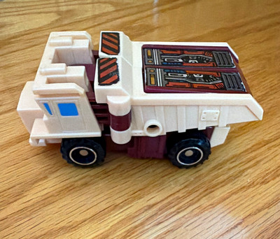 Hasbro Transformers G1 Vintage Transforming Robot Truck Figure Toy Ages 8-11