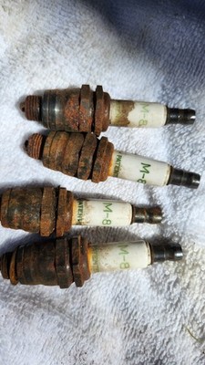 4 VTG  AC DELCO M8 SPARK PLUGS  1941-1948 CHEVY CARS & TRUCKS