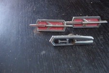 Oe Vintage Batch3 70s Olds Hubcap Emblems Including 1 Toronado Wspeed Nuts