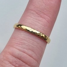 Hallmarked 9ct Yellow Gold Hammered Finish Wedding Band Ring Size P 1.7g