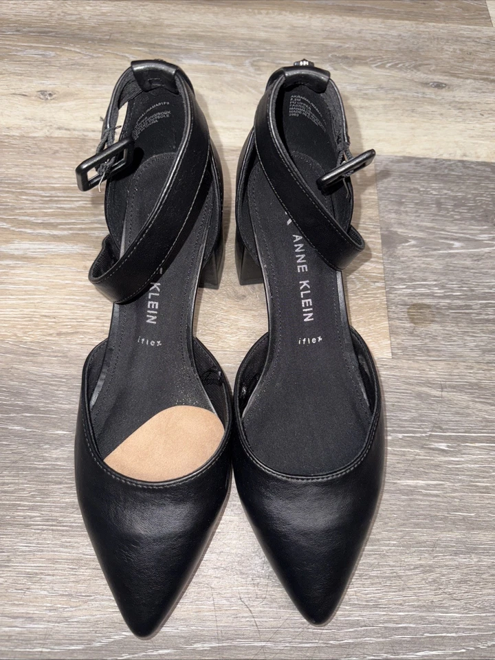 Anne Klein  Ankle Strap Closed Toe Leather Solid Black Size 8.5M Block Heel - Image 2 of 4
