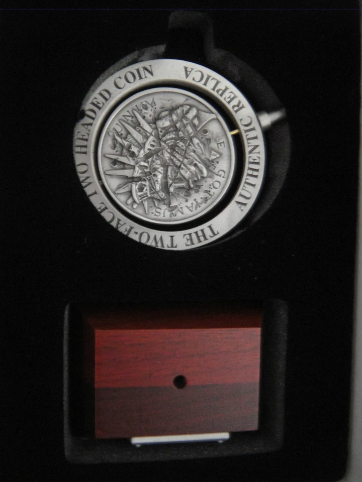 DC DIRECT BATMAN:TWO FACE LIMITED EDITION OFFICIAL COIN PROP REPLICA DARK KNIGHT - Image 4 of 4