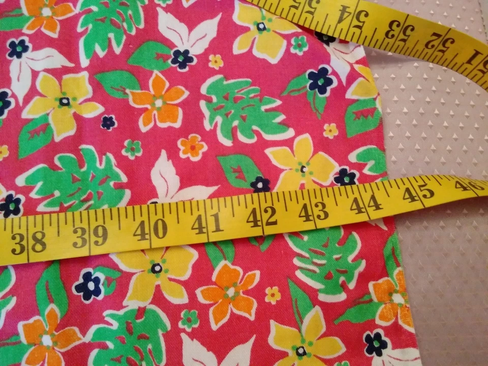 Tela Estilo Hawaiano Colores Florales Brillantes Rosa Verde Amarillo Naranja 44" x 98" Foto 4 de 4