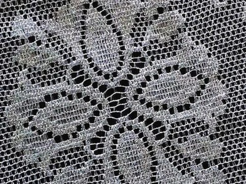 Lace Doily 13.25" Silver Metallic Savoy Table Accents Livingroom Bedroom - Picture 3 of 4