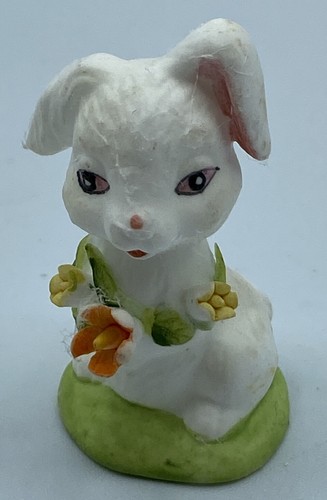 Vintage MARURI MASTERPIECE Rabbit Bunny Easter Spring Bone China Mini Figures 2 - Bild 4 von 12