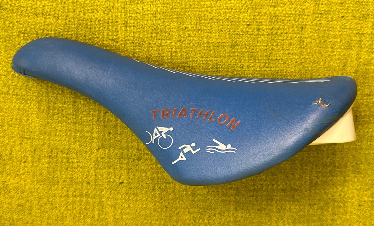 Vintage 1980s ISCASELLE Triathlon Seat Saddle BLUE WHITE