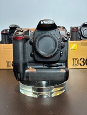 Nikon D300 Digital SLR  Low Shutter Count: 1172   MB-300 Battery Grip