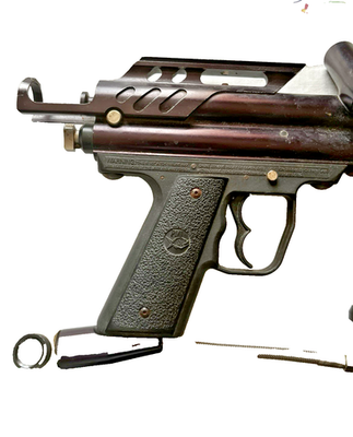 #ad PIRANHA PAINTBALL GUN Model # GMM0865 CO2 TANK INCLUDED $45.00