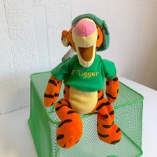 DISNEY"Tigger" Winnie the Pooh 8" Beanbag Plush St Patrick's Day / VINTAGE NWT