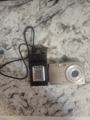 Olympus FE-280 Digital Camera 8.0 Megapixel w/ Extra Battery And Charger