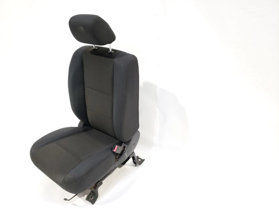 Asiento delantero derecho de tela manual OEM 2009 Nissan Titan Foto 3 de 4