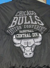 NBA Chicago Bulls Youth 14-15 Yrs Eastern Conference Black/Gray Jacket