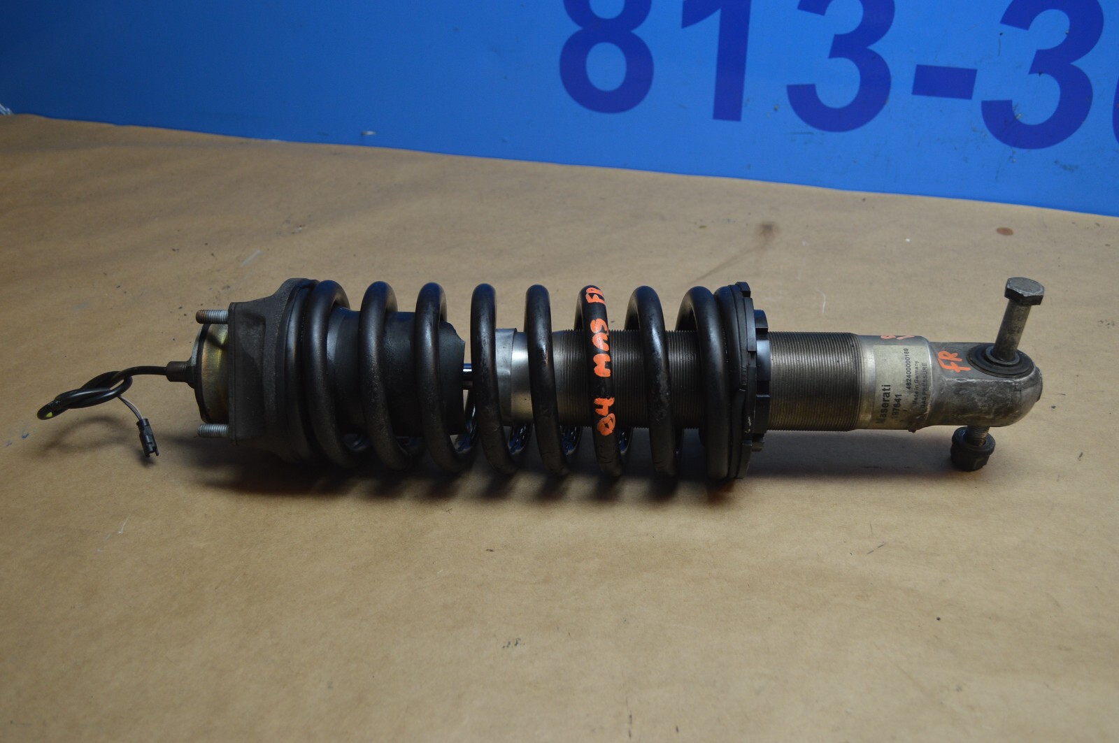 2004 M138 MASERATI M128 GT COUPE FRONT LEFT & RIGHT SHOCK STRUT PAIR 197641