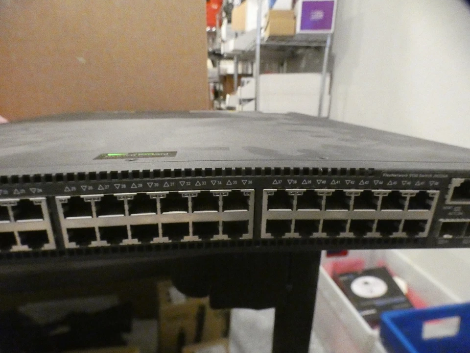 Conmutador de red HI HPE 5130 48G POE+ 4SFP+ 1 ranura JH326A 48 puertos con 2 PSU HP Foto 3 de 4