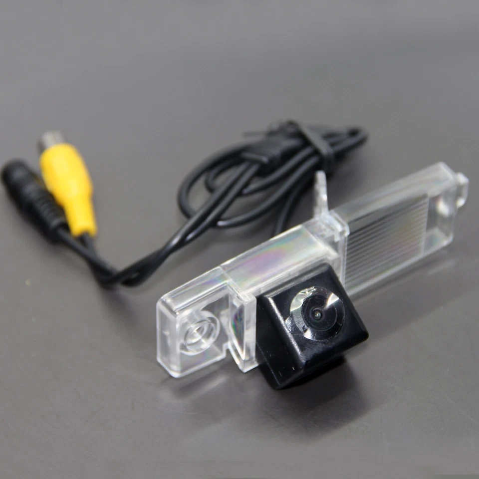 RCA Car Rear View Backup Camera For Toyota Hiace 2006 2007 2008 2009 2010 2011 - Image 2 of 4