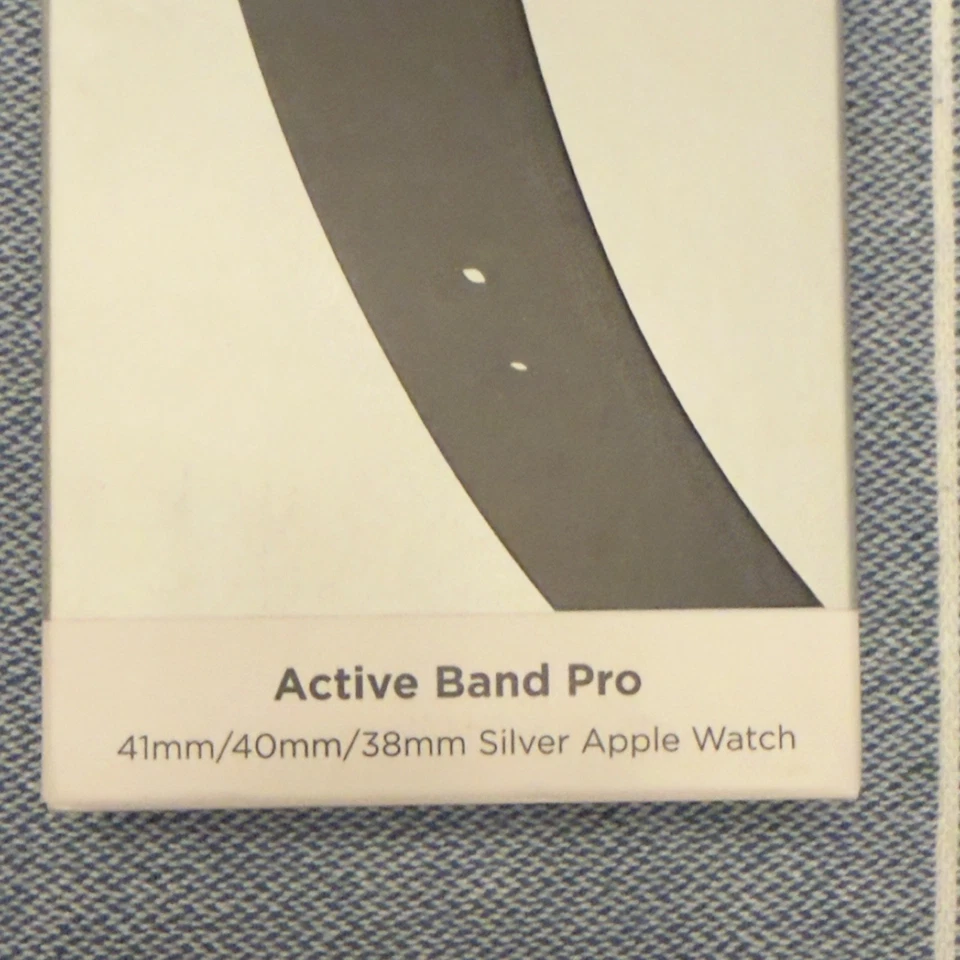 Nomad Active Band Pro - Correa de cuero impermeable para Apple Watch (38/40/41 mm) Foto 2 de 4