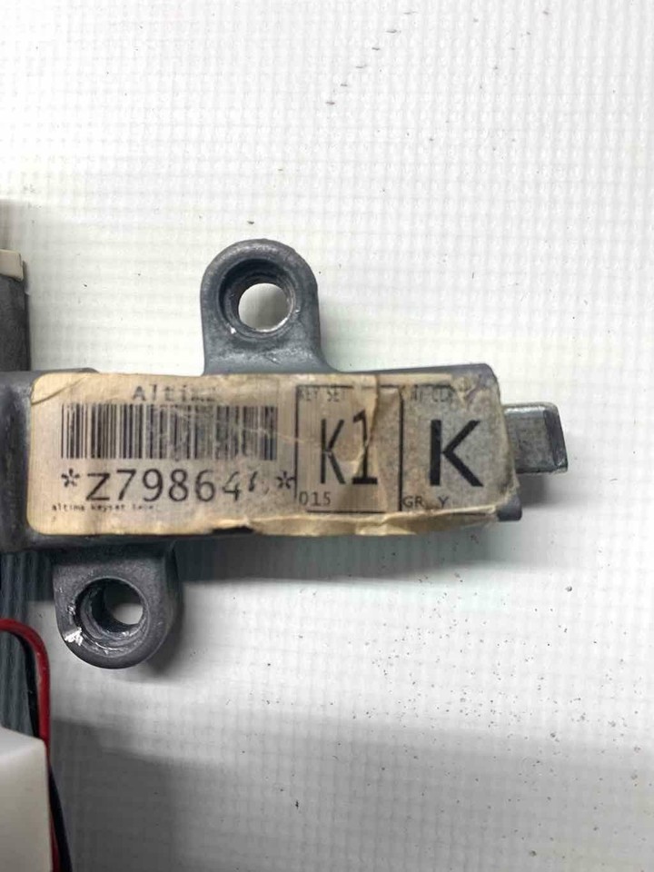 20022006 Nissan Altima AT Ignition Switch **No Immobilizer NO Key** eBay