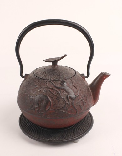 Teavana Year of the Monkey Gusseisen Emaille-gefütterte Teekanne mit Untersetzer - Bild 2 von 18