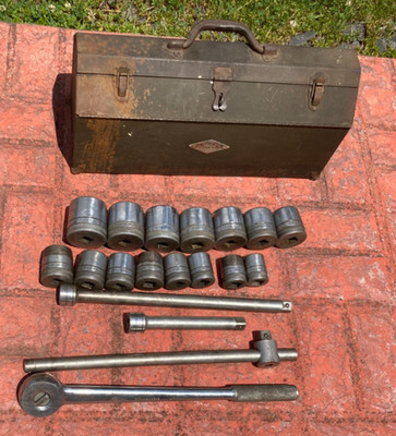 Rare SK Tools USA 19 pc 3/4  Drive Ratchet Socket Set W Toolbox and Tray