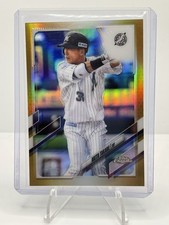 2021 Topps Chrome NPB - Akito Takabe #33 Gold Refractor /50 (RC)