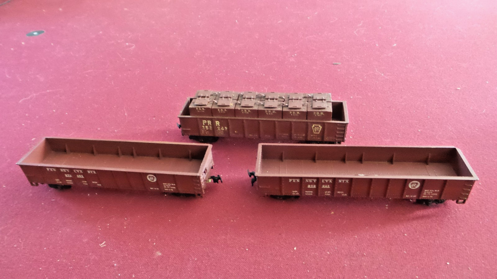 3 - HO Scale 2-Mantua Pennsylvania Railroad PRR Gondola Cars + PPR Load Gondola