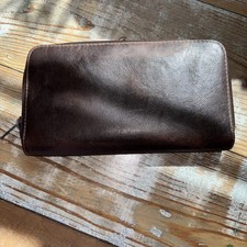 Very Clean Brown Leather Wallet With Zip Closure