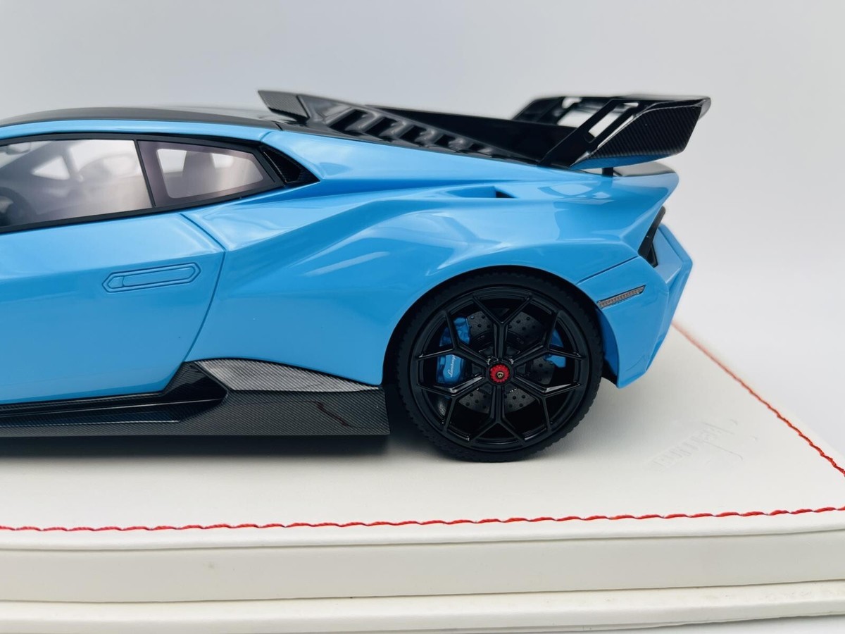 Runner 1:18 Lamborghini Huracan STO Novitec Blue 31/66 pcs