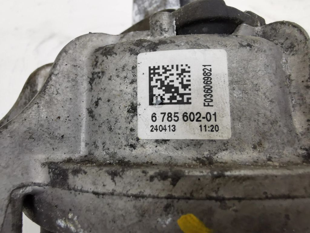 BMW 5 Series F10 OFFSIDE Drivers Front Right Engine Mount  