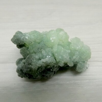 Prehnit Glitzerstein 40g aus Marokko